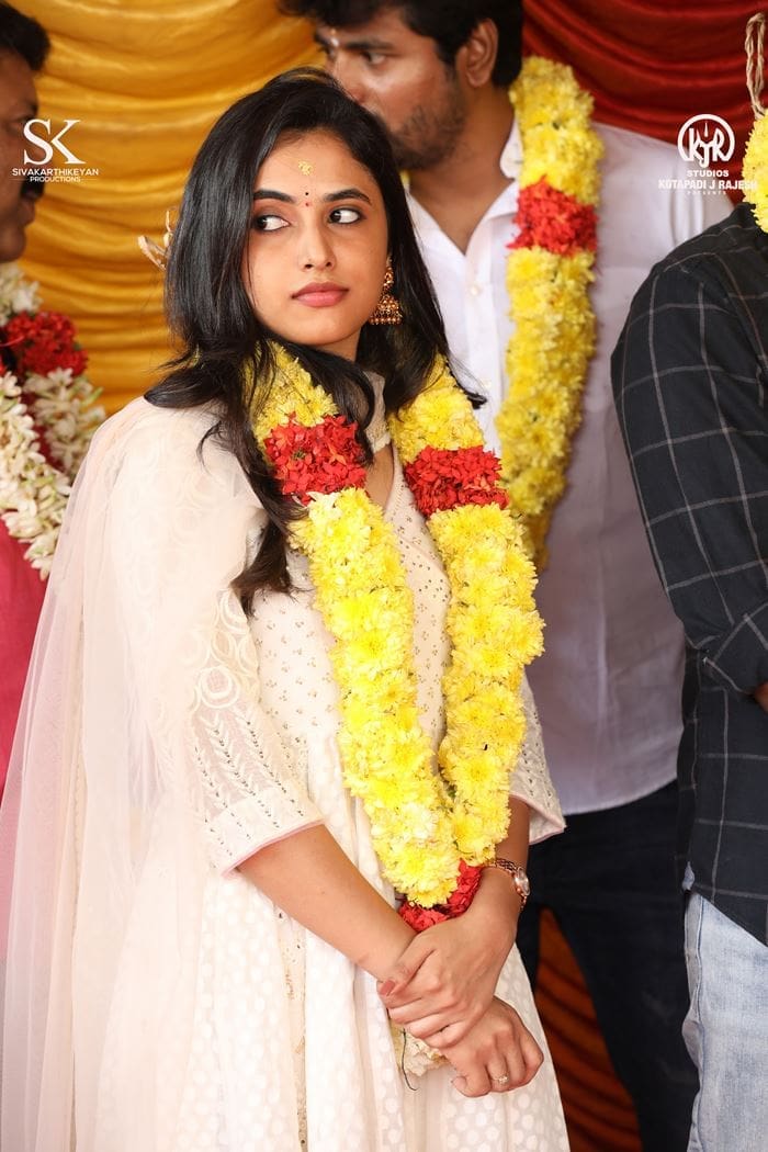Doctor Pooja Stills