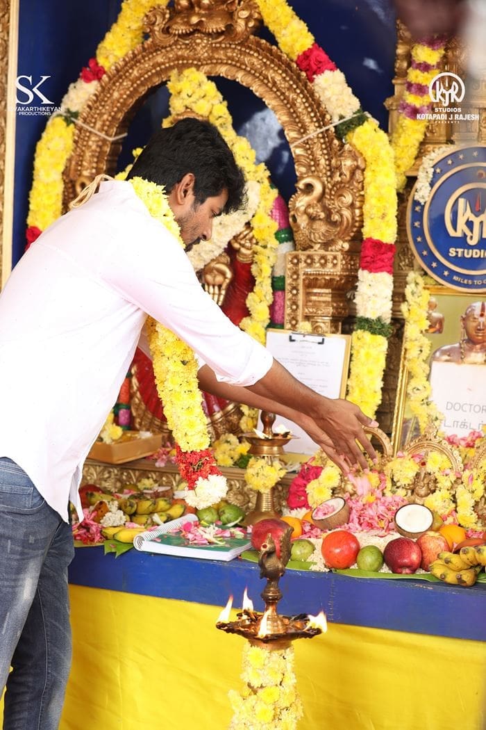 Doctor Pooja Stills